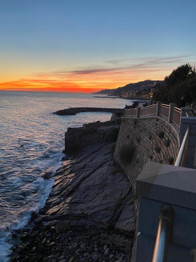 Appartamento Vista Mare Con Piscina Cala Di Sole Imperia Buitenkant foto