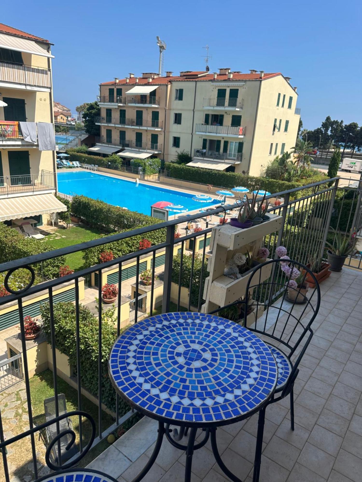 Appartamento Vista Mare Con Piscina Cala Di Sole Imperia Buitenkant foto