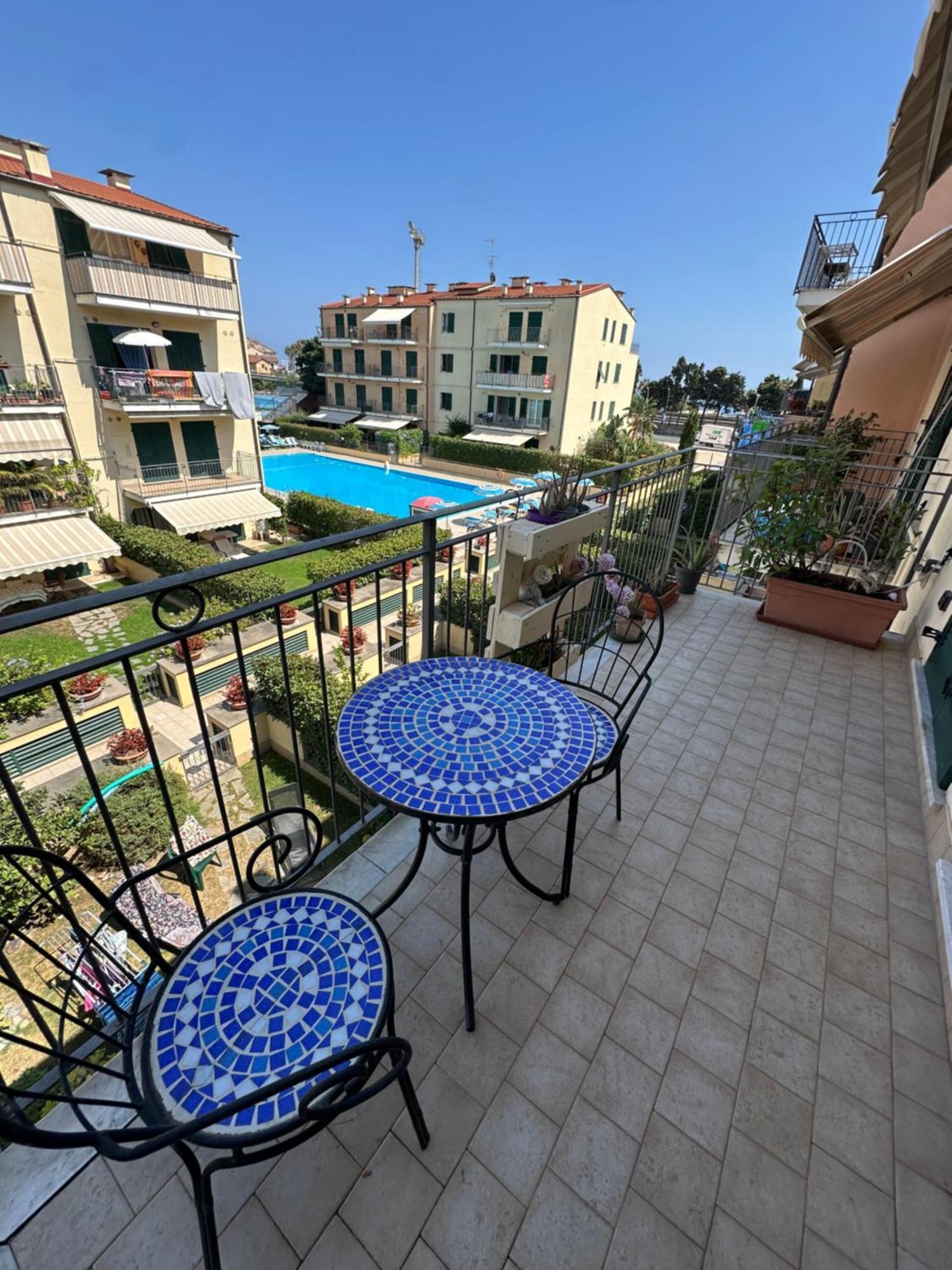 Appartamento Vista Mare Con Piscina Cala Di Sole Imperia Buitenkant foto
