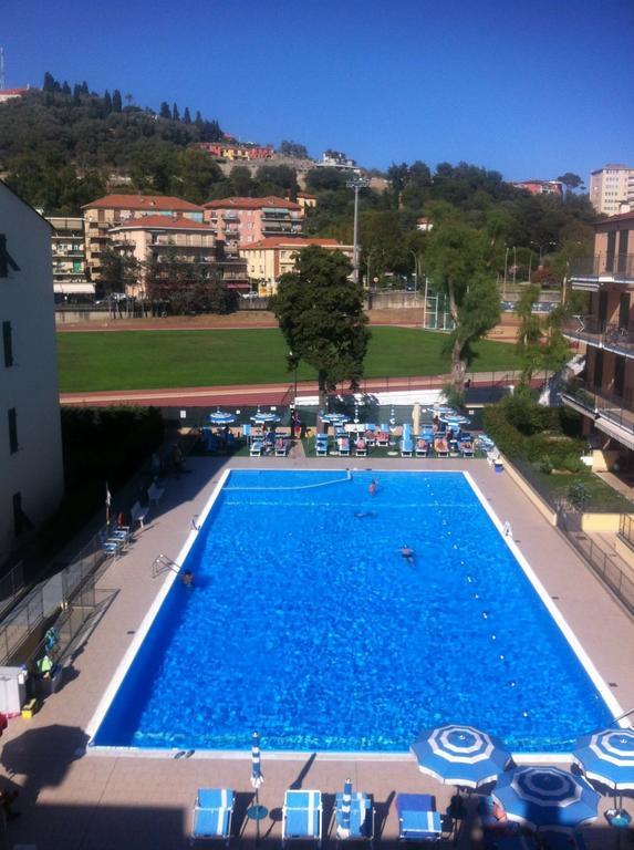 Appartamento Vista Mare Con Piscina Cala Di Sole Imperia Buitenkant foto